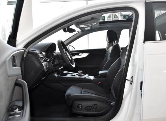 奥迪A4L 2018款 30周年年型 40 TFSI 运动型 车厢座椅   前排空间