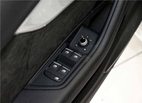 奥迪A4L 2018款 30周年年型 45 TFSI quattro 运动型 车厢座椅   门窗控制