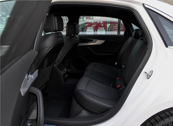 奥迪A4L 2019款 40 TFSI 运动型 国V 车厢座椅   后排空间