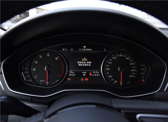 奥迪A4L 2019款 40 TFSI 进取型 国VI 中控类   仪表盘