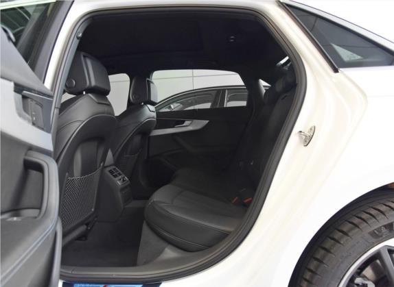 奥迪A4L 2019款 40 TFSI 运动型 国VI 车厢座椅   后排空间