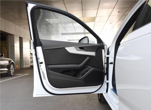 奥迪A4L 2019款 40 TFSI 运动型 国VI 车厢座椅   前门板