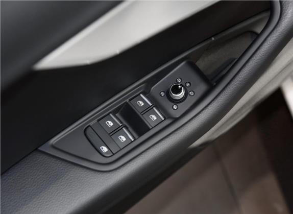 奥迪A4L 2019款 45 TFSI quattro 个性运动版 国VI 车厢座椅   门窗控制
