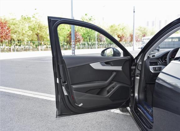 奥迪A4L 2020款 40 TFSI quattro 豪华动感型 车厢座椅   前门板