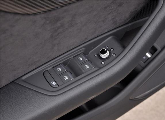 奥迪A4L 2020款 45 TFSI quattro 臻选动感型 车厢座椅   门窗控制