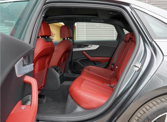 奥迪A4L 2021款 40 TFSI 进享人生版 车厢座椅   后排空间