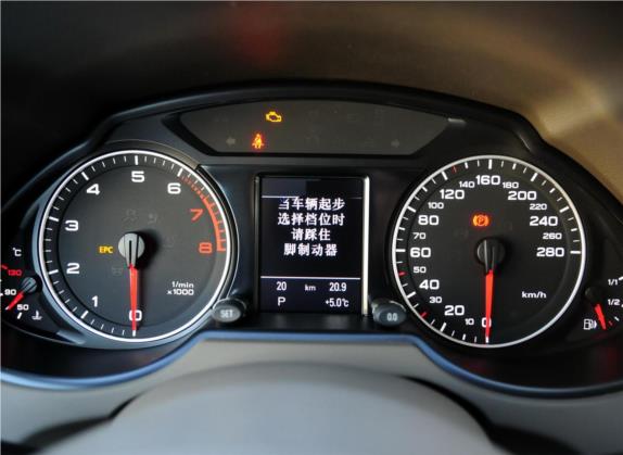 奥迪Q5 2011款 2.0TFSI 舒适型 中控类   仪表盘