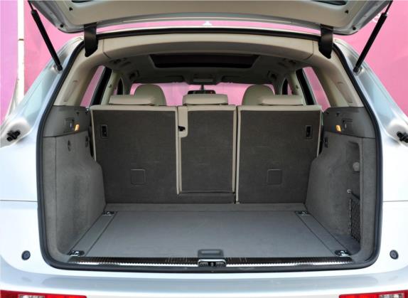 奥迪Q5 2011款 2.0TFSI 豪华型 车厢座椅   后备厢