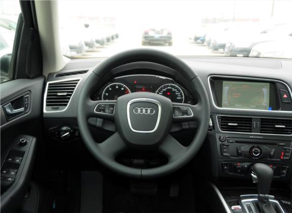 奥迪Q5 2012款 2.0TFSI 进取型 中控类   驾驶位