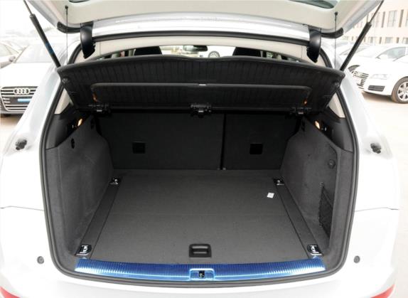 奥迪Q5 2012款 2.0TFSI 进取型 车厢座椅   后备厢