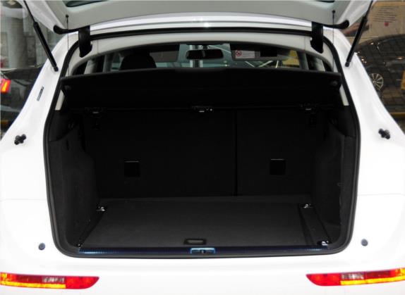 奥迪Q5 2013款 40 TFSI 进取型 车厢座椅   后备厢