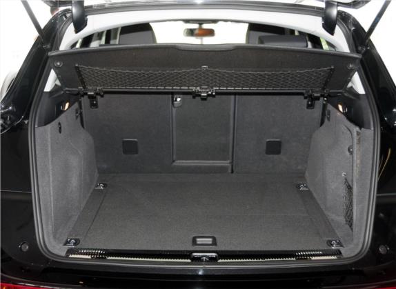 奥迪Q5 2013款 40 TFSI 舒适型 车厢座椅   后备厢