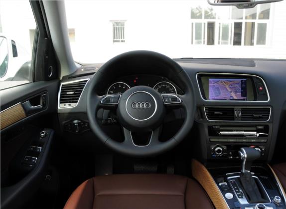 奥迪Q5 2013款 40 TFSI 豪华型 中控类   驾驶位