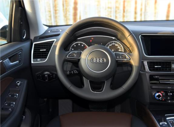 奥迪Q5 2016款 40 TFSI 舒适型 中控类   驾驶位