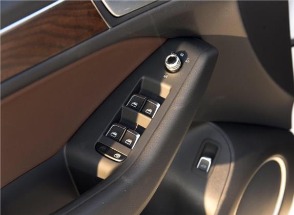 奥迪Q5 2016款 40 TFSI 舒适型 车厢座椅   门窗控制