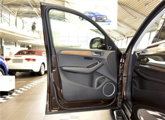 奥迪Q5 2016款 Plus 40 TFSI 豪华型 车厢座椅   前门板