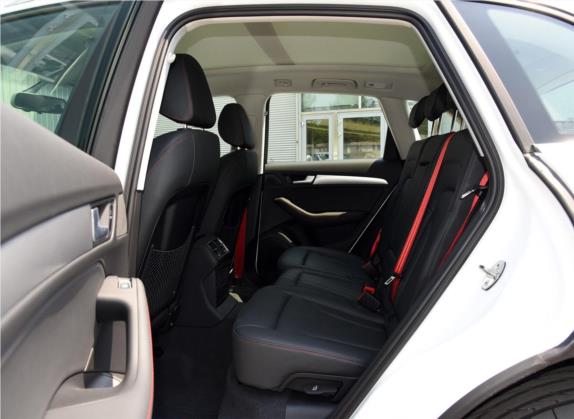 奥迪Q5 2016款 40 TFSI 特别版 车厢座椅   后排空间