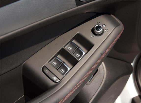 奥迪Q5 2016款 40 TFSI 特别版 车厢座椅   门窗控制