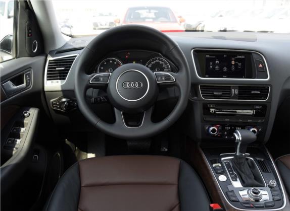 奥迪Q5 2017款 40 TFSI 舒适型 中控类   驾驶位