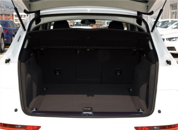 奥迪Q5 2017款 40 TFSI 舒适型 车厢座椅   后备厢