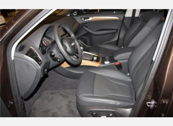 奥迪Q5 2017款 40 TFSI 豪华型 车厢座椅   前排空间