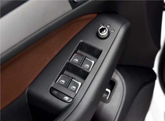 奥迪Q5 2017款 Plus 40 TFSI 进取型 车厢座椅   门窗控制