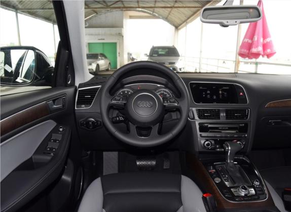 奥迪Q5 2017款 Plus 40 TFSI 舒适型 中控类   驾驶位