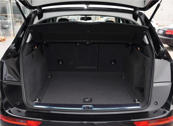 奥迪Q5 2017款 Plus 40 TFSI 舒适型 车厢座椅   后备厢