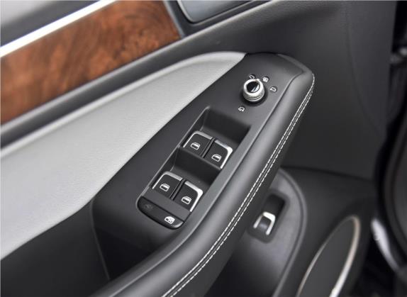 奥迪Q5 2017款 Plus 40 TFSI 舒适型 车厢座椅   门窗控制