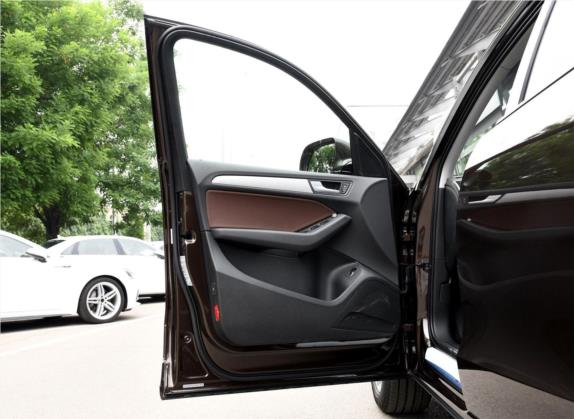 奥迪Q5 2018款 典藏版 40 TFSI 进取型 车厢座椅   前门板