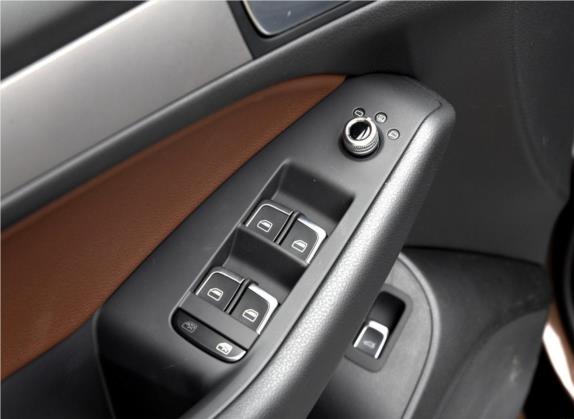 奥迪Q5 2018款 典藏版 40 TFSI 进取型 车厢座椅   门窗控制