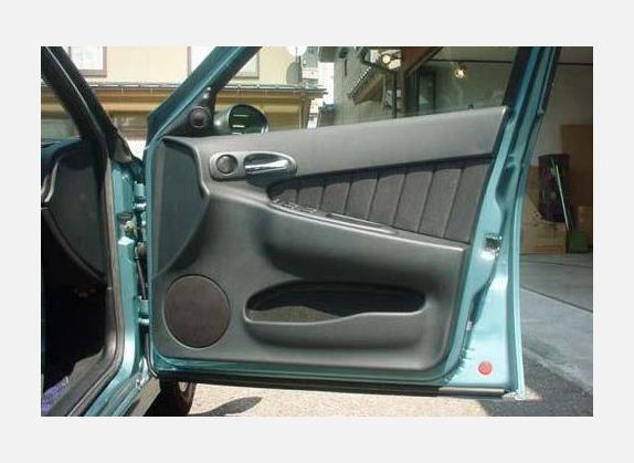 阿尔法·罗密欧156 2004款 2.0 AT 车厢座椅   前门板