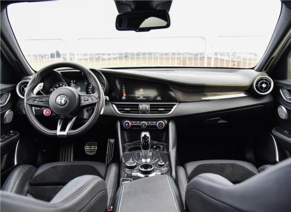 Giulia 2017款 2.9T 510HP 四叶草版 中控类   中控全图