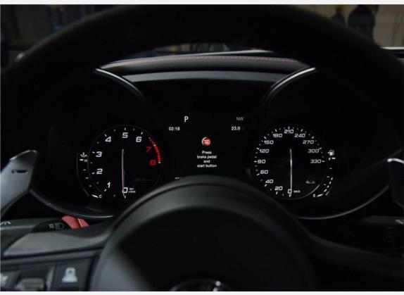 Giulia 2019款 2.9T 510HP NRING纽博格林限量版 中控类   仪表盘