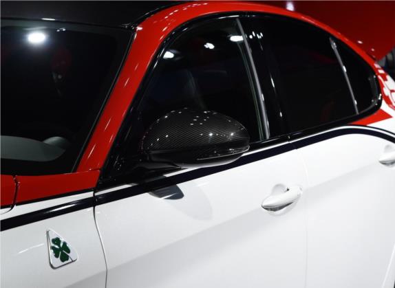 Giulia 2019款 2.9T 510HP F1限量版 外观细节类   外后视镜