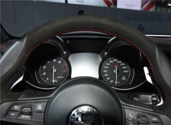 Giulia 2019款 2.9T 510HP F1限量版 中控类   仪表盘