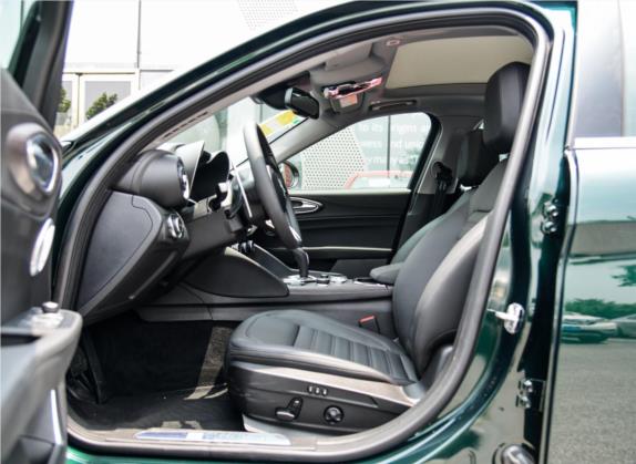 Giulia 2020款 2.0T 280HP VIRTU限量版 车厢座椅   前排空间