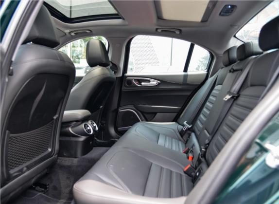 Giulia 2020款 2.0T 280HP VIRTU限量版 车厢座椅   后排空间