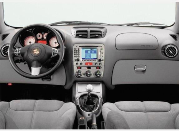 阿尔法·罗密欧GT 2004款 3.2 中控类   中控全图