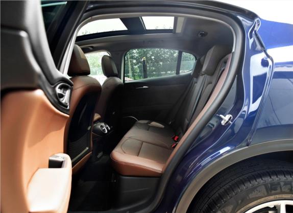Stelvio斯坦维 2017款 2.0T 280HP 豪华版 车厢座椅   后排空间