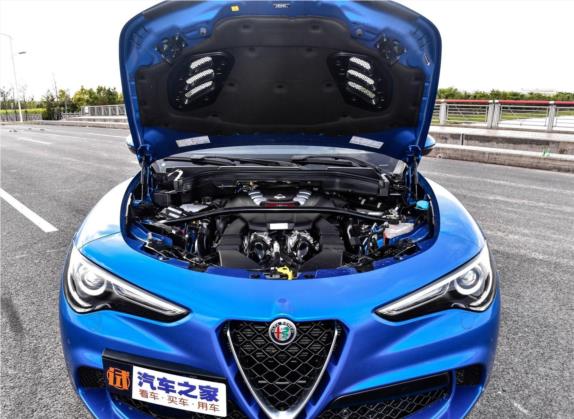 Stelvio斯坦维 2018款 2.9T 510HP 四叶草版 其他细节类   发动机舱