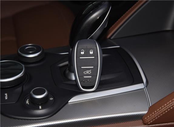 Stelvio斯坦维 2019款 2.0T 280HP 豪华版 其他细节类   钥匙