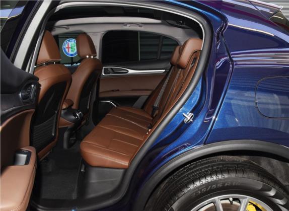 Stelvio斯坦维 2019款 2.0T 280HP 豪华版 车厢座椅   后排空间