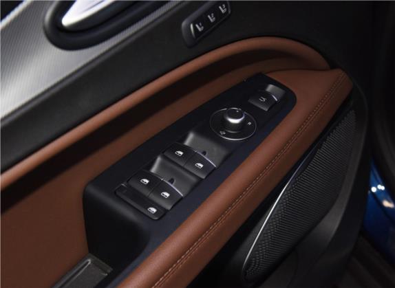 Stelvio斯坦维 2019款 2.0T 280HP 豪华版 车厢座椅   门窗控制