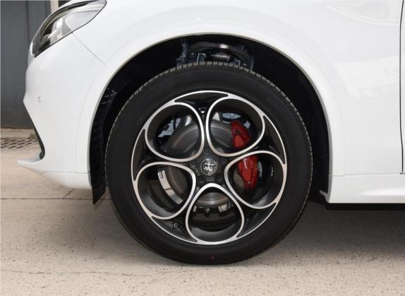 Stelvio斯坦维 2022款 2.0T 280HP Veloce赛道版 其他细节类   前轮