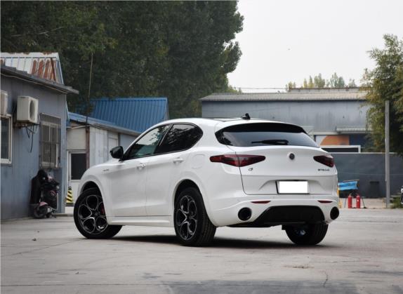 Stelvio斯坦维 2022款 2.0T 280HP Veloce赛道版 外观   斜后