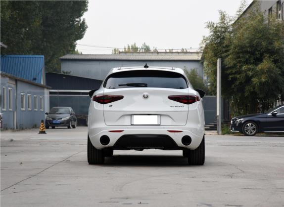 Stelvio斯坦维 2022款 2.0T 280HP Veloce赛道版 外观   正后