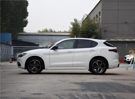 Stelvio斯坦维 2022款 2.0T 280HP Veloce赛道版 外观   正侧