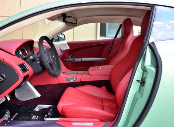 Virage 2012款 6.0 Coupe 车厢座椅   前排空间