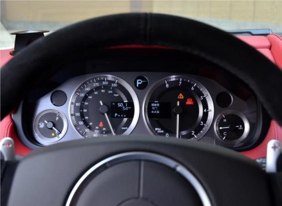 Virage 2012款 6.0 Coupe 中控类   仪表盘